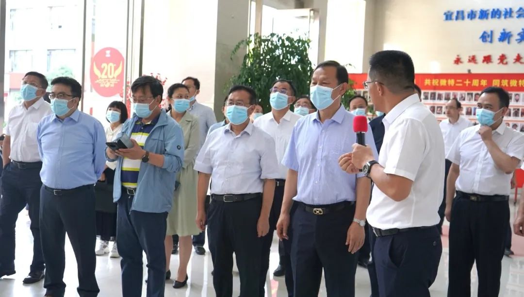 馬國(guó)強(qiáng)率部分全國(guó)人大代表、省代表來微特調(diào)研科技創(chuàng)新工作